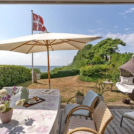 Holiday home Daike - 25m From The Sea By Interhome *